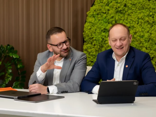 Konrad Stachoń i Marcin Furmaniak - Systemy Audiowizualne SLX