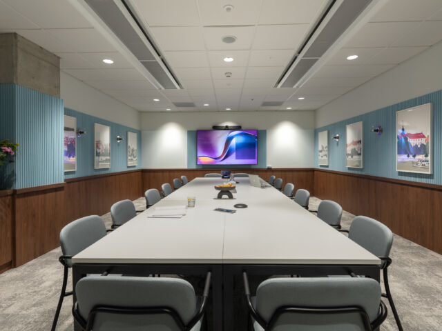 Sala konferencyjna z technologią audiowizualną - Realizacje SLX